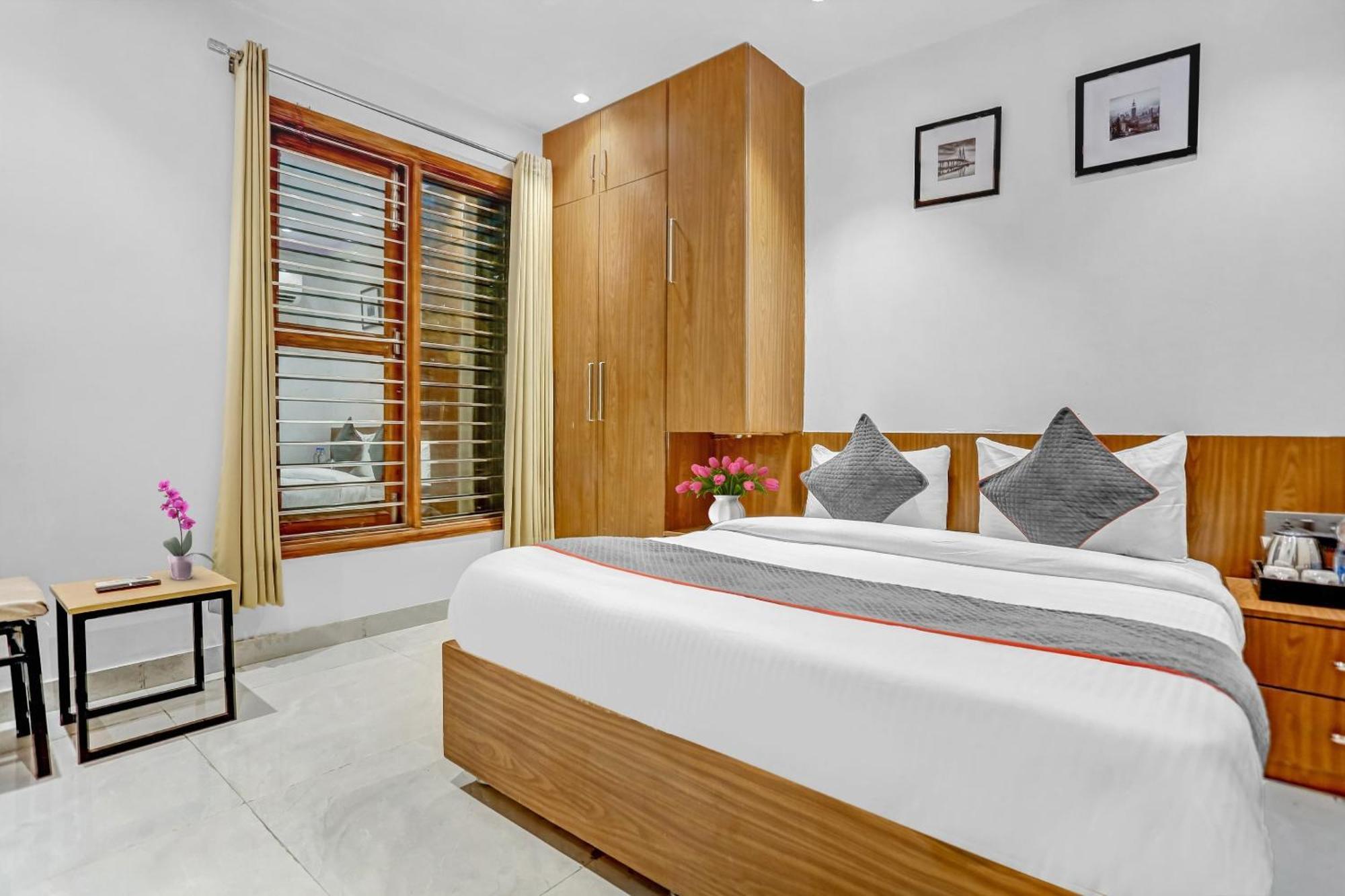 Capital O Hotel Moody Inn Delhi  Exterior photo